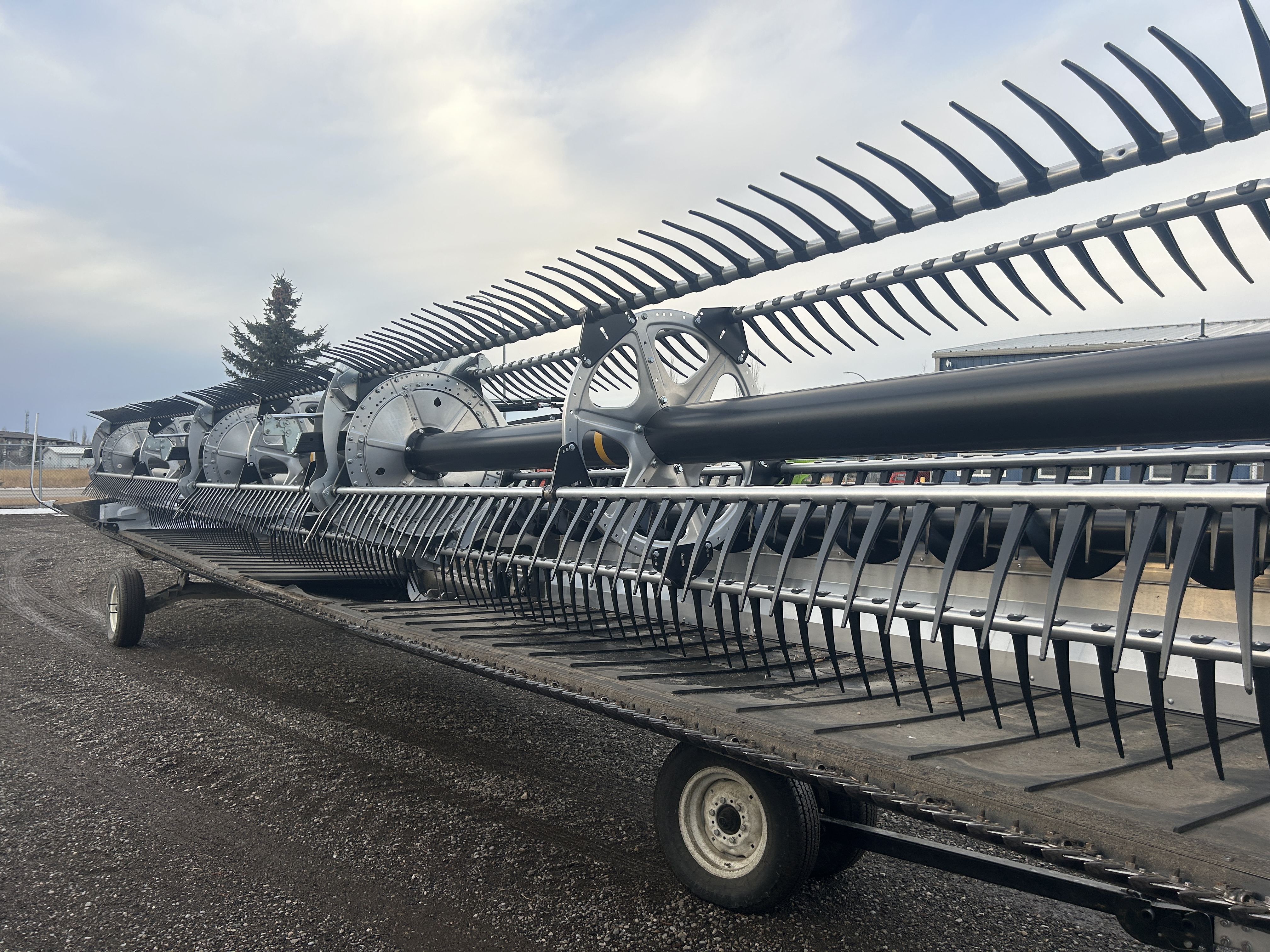 2022 MacDon FD240 Header Combine