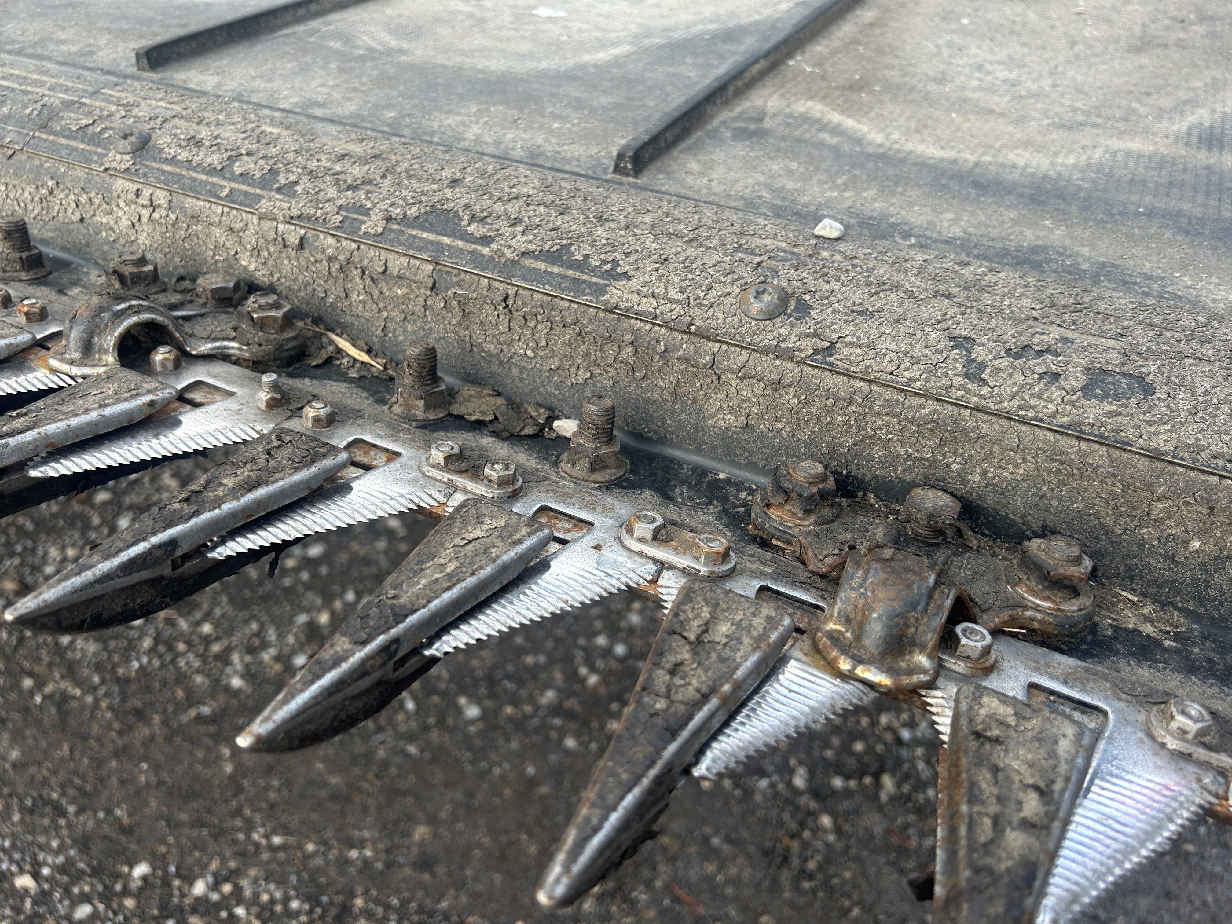 2022 MacDon FD240 Header Combine