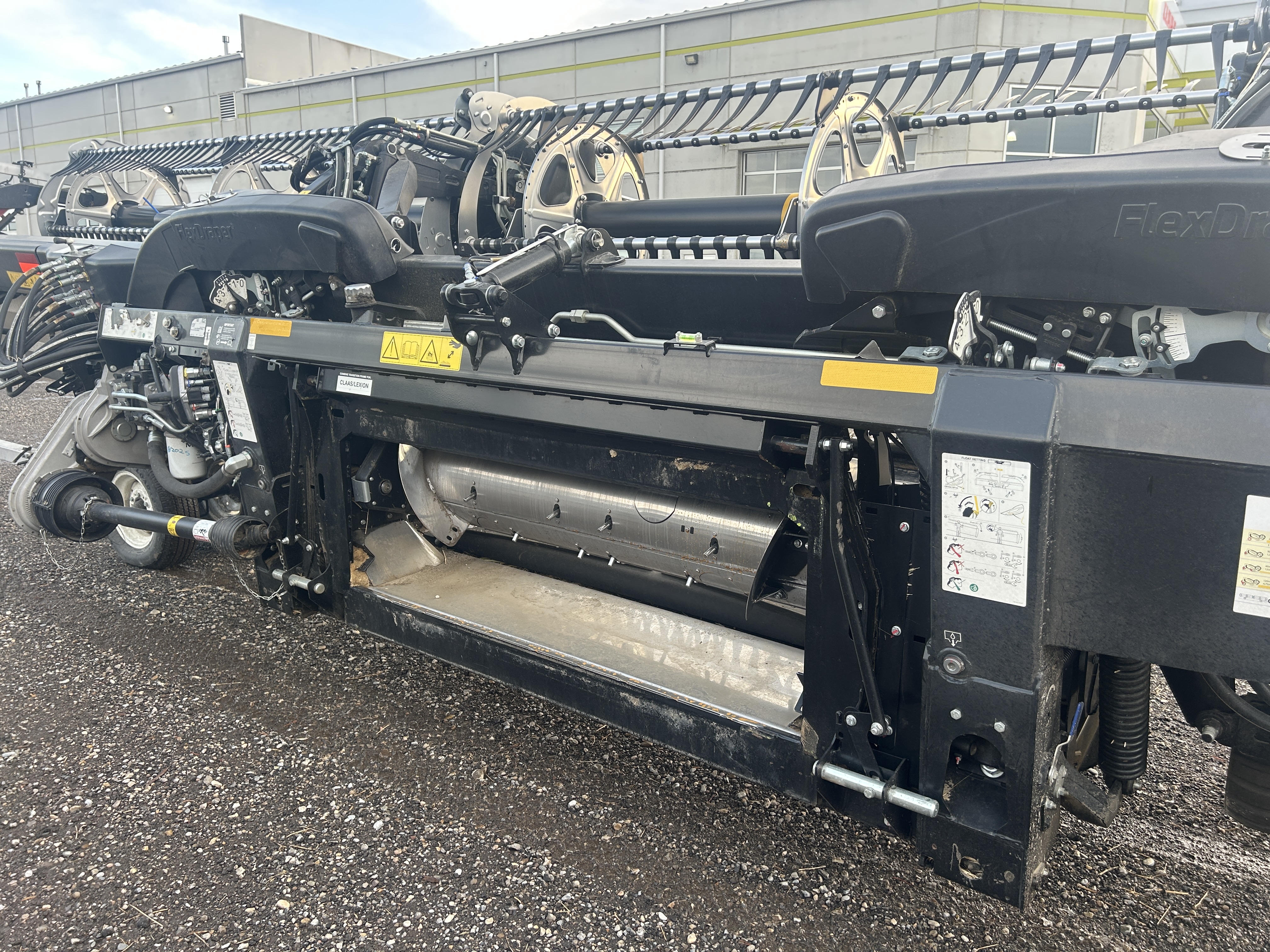 2022 MacDon FD240 Header Combine