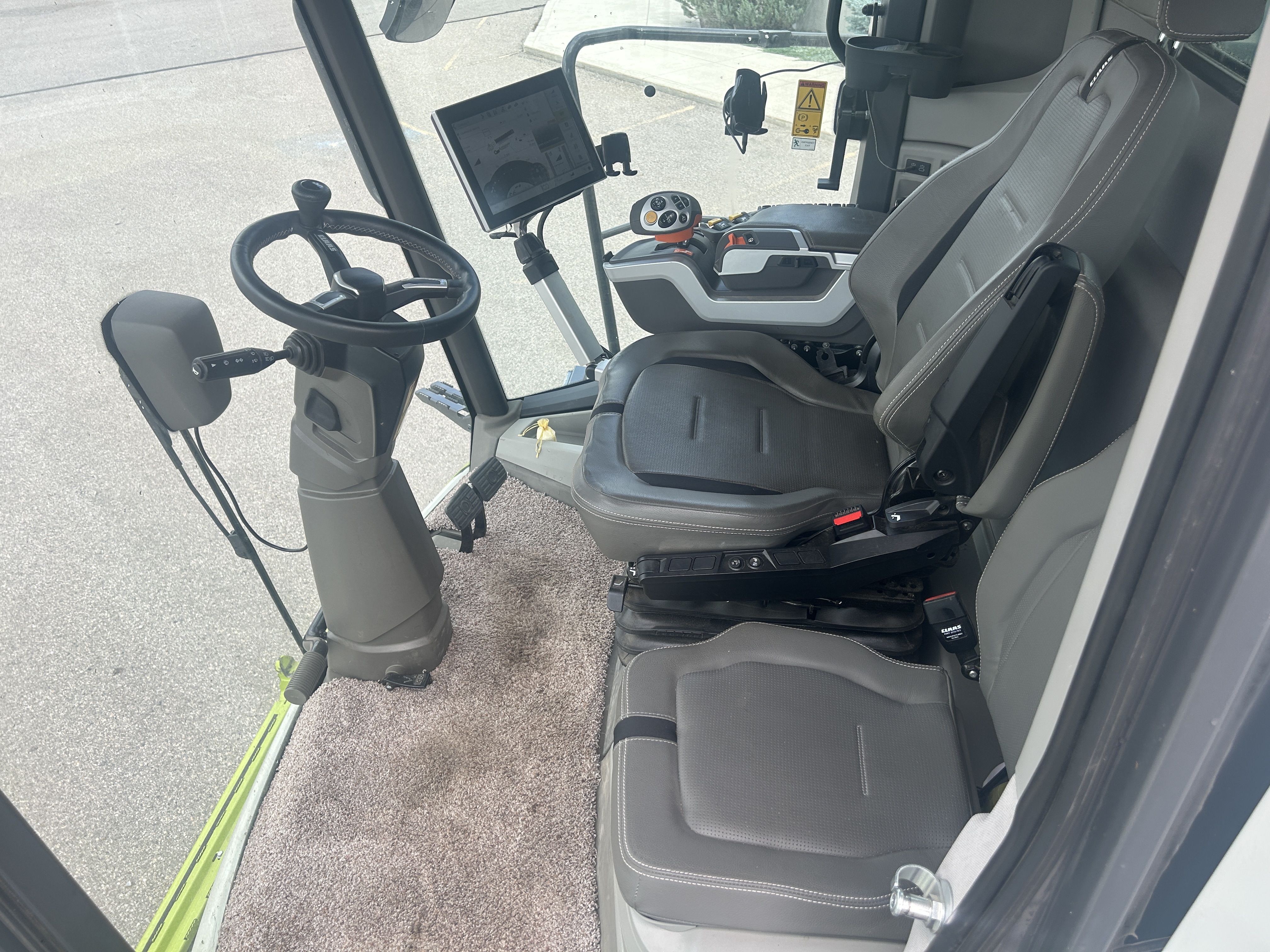 2023 CLAAS LEXION 8800T Combine