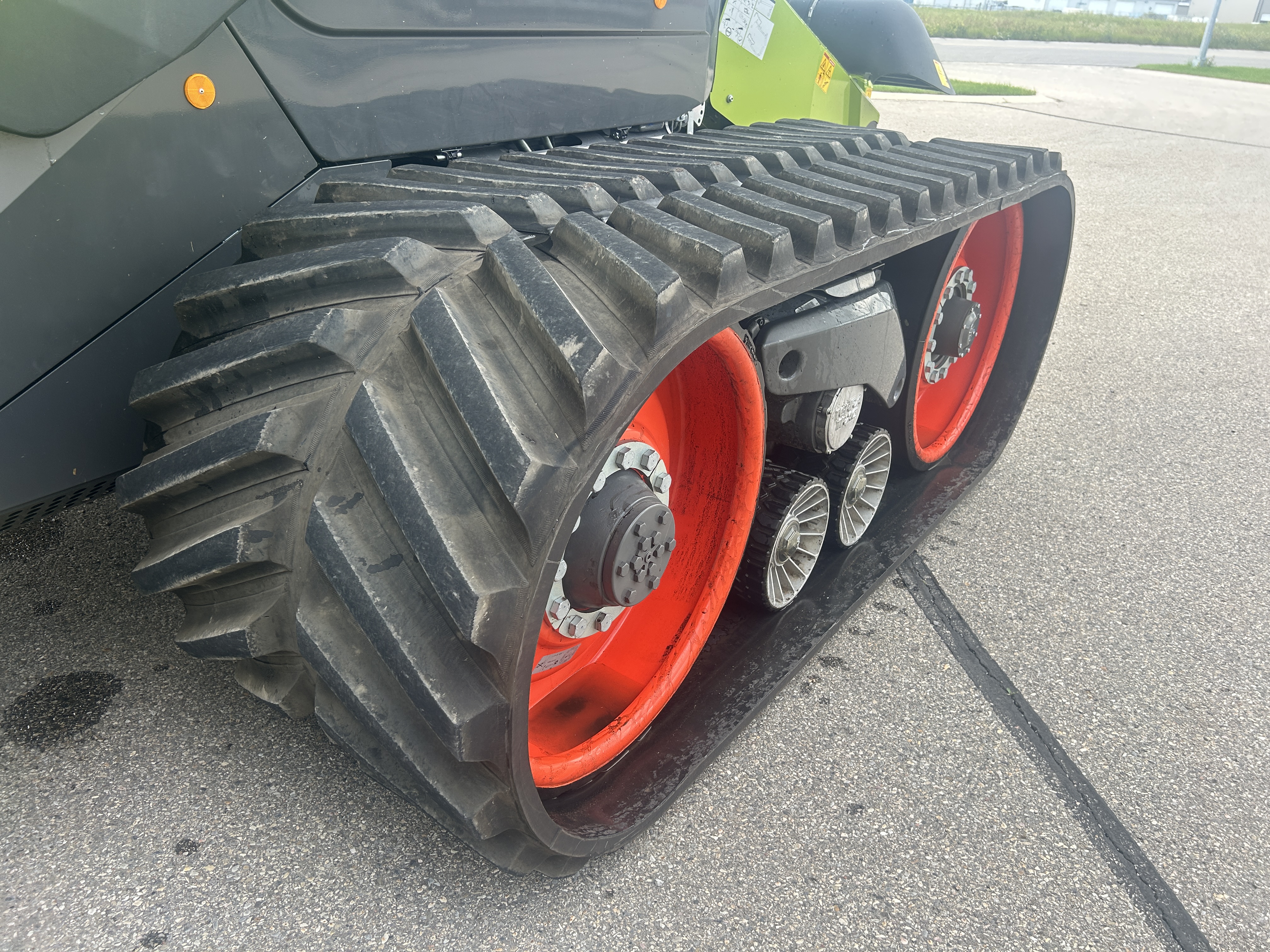 2023 CLAAS LEXION 8800T Combine