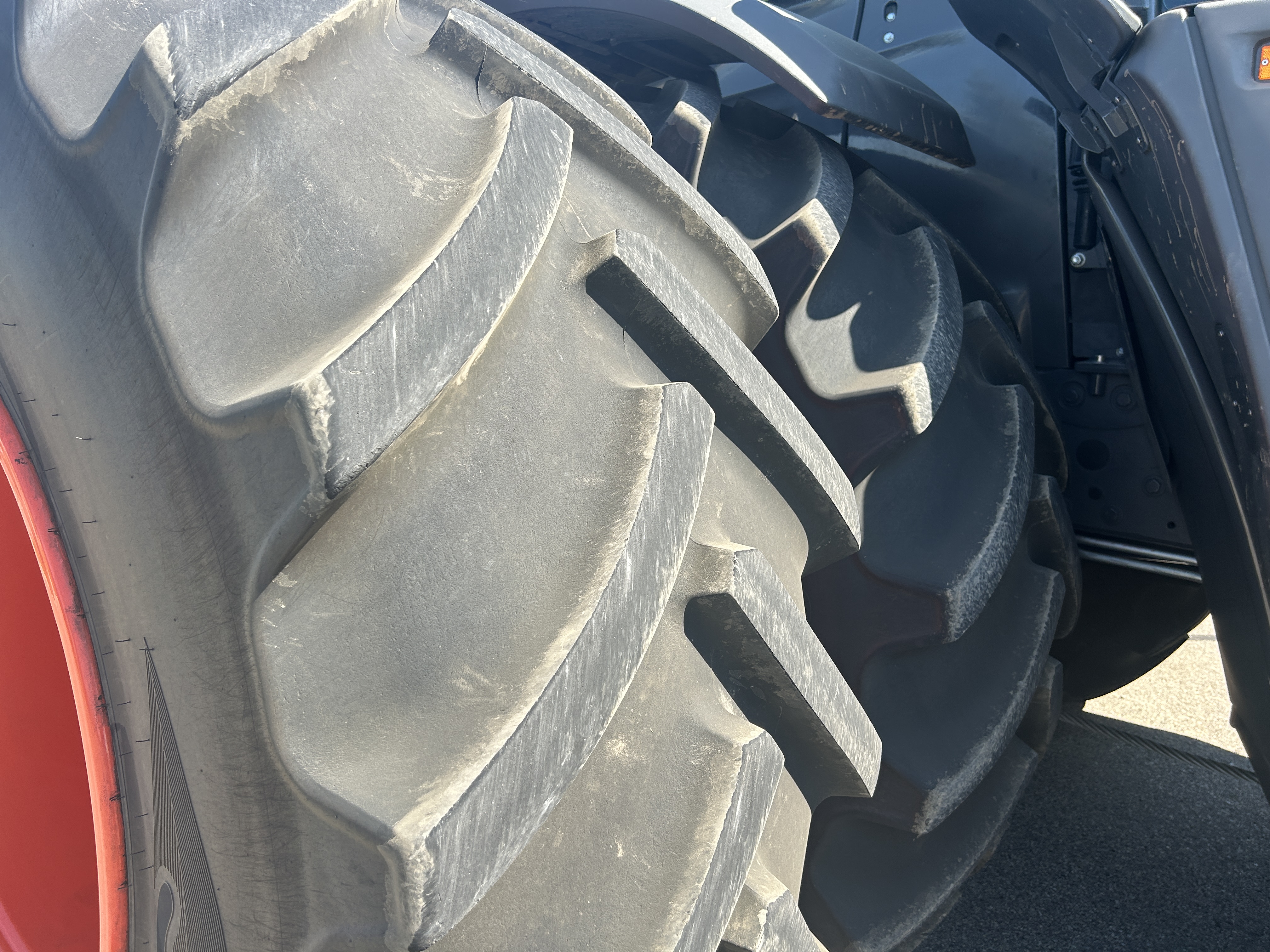 2023 CLAAS XERION 12.65 Tractor