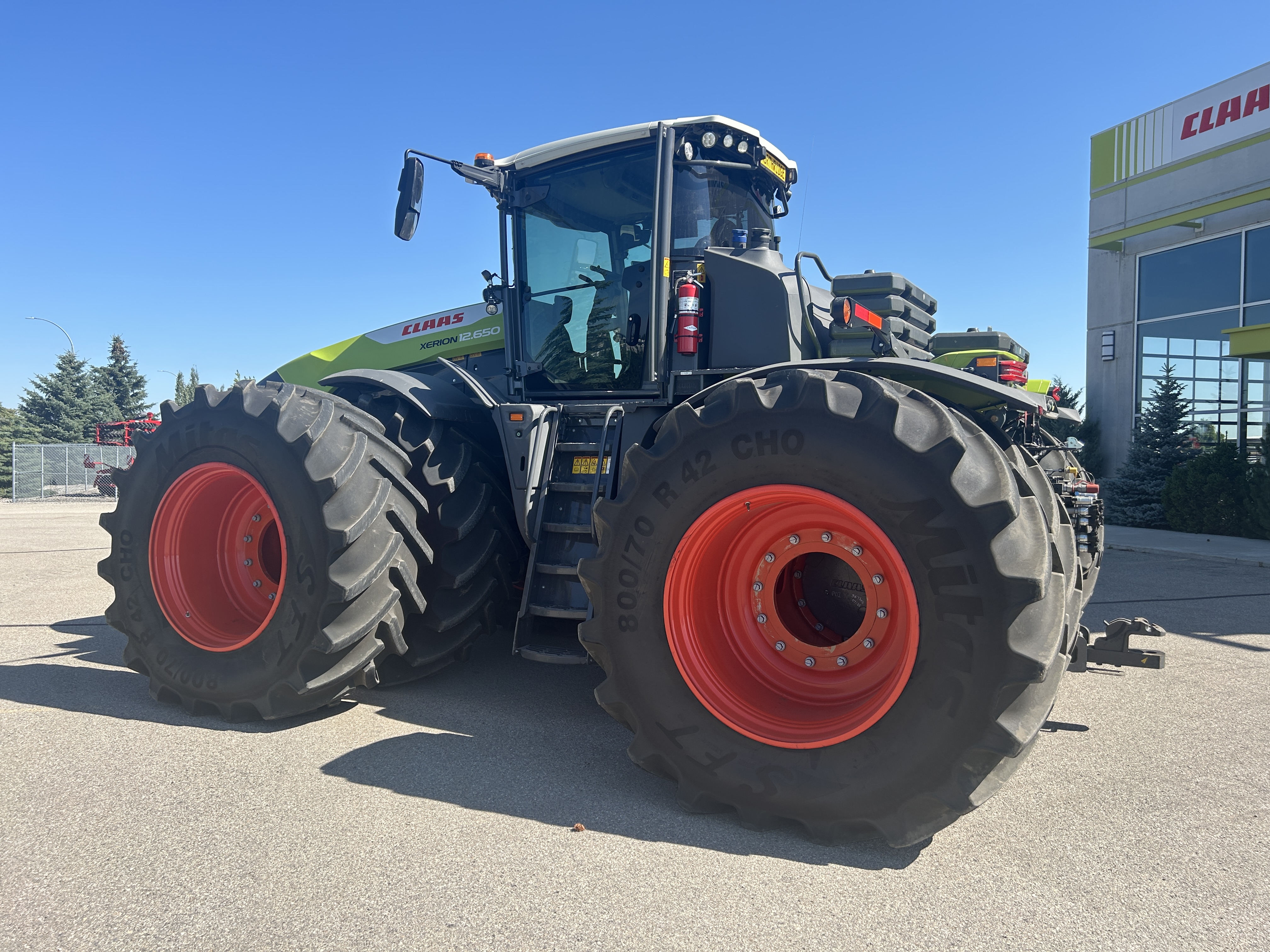 2023 CLAAS XERION 12.65 Tractor