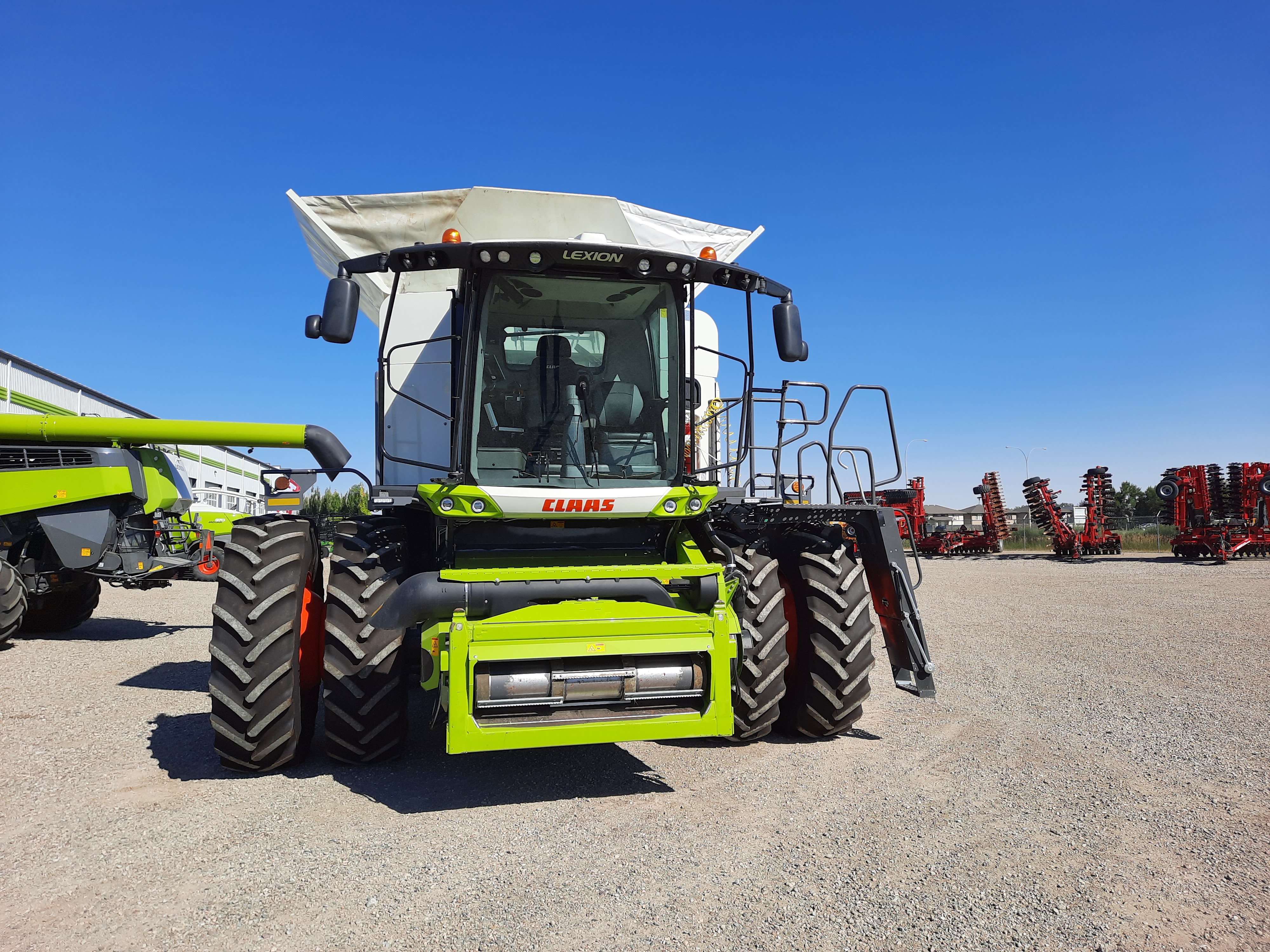 2022 CLAAS LEXION 8700 Combine