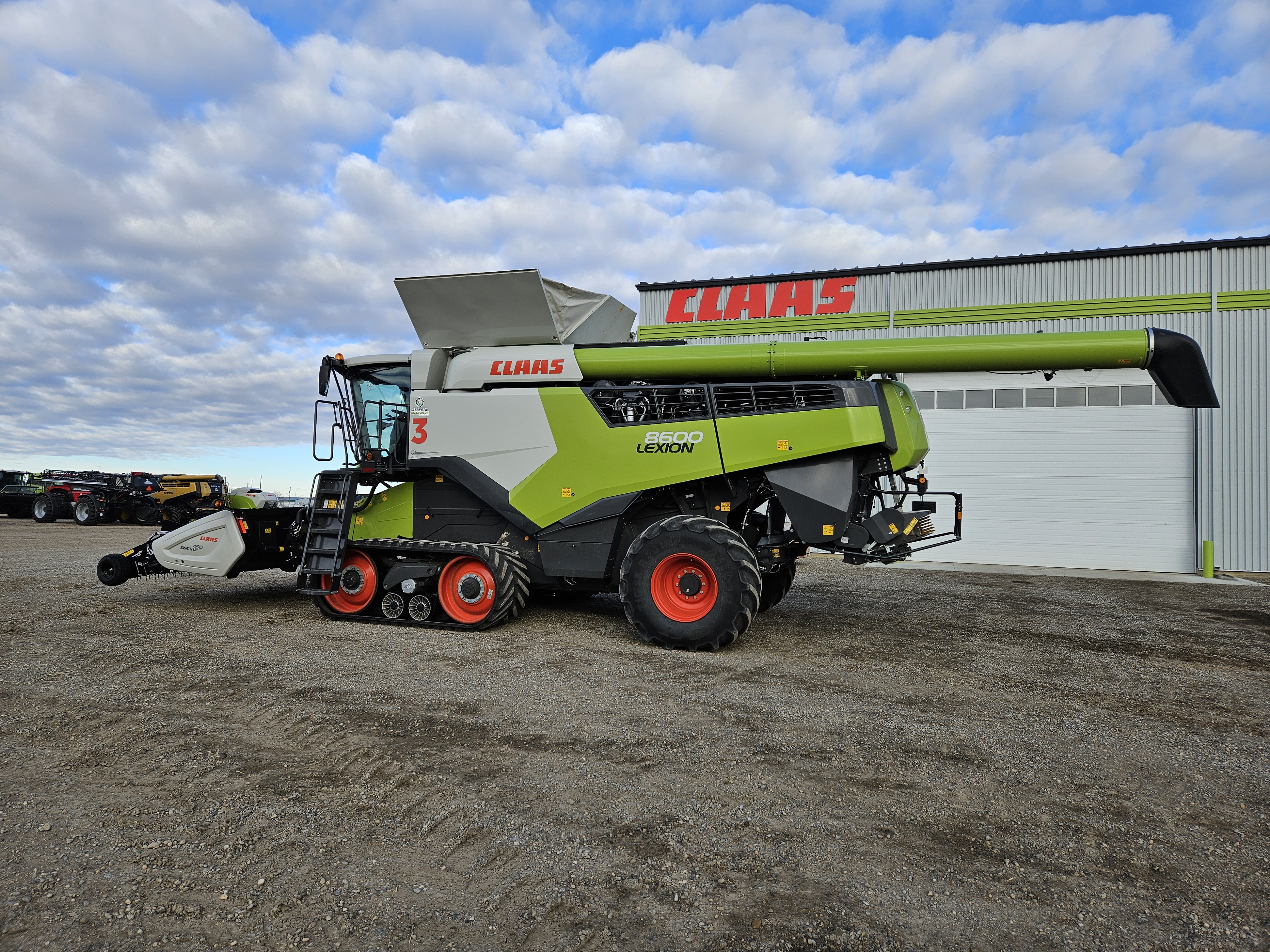 2022 CLAAS 8600TT Combine