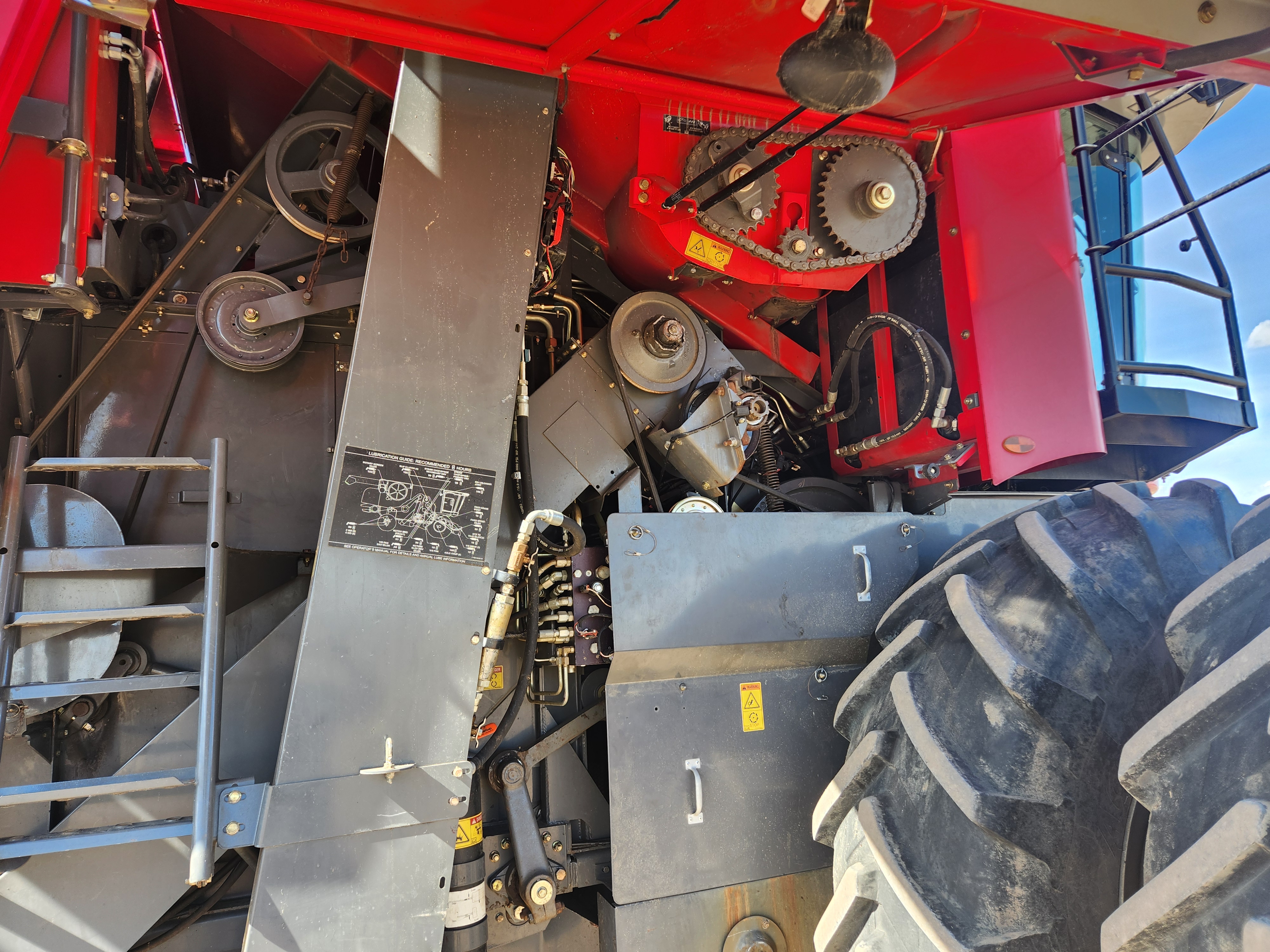 2009 Massey Ferguson 9795 Combine