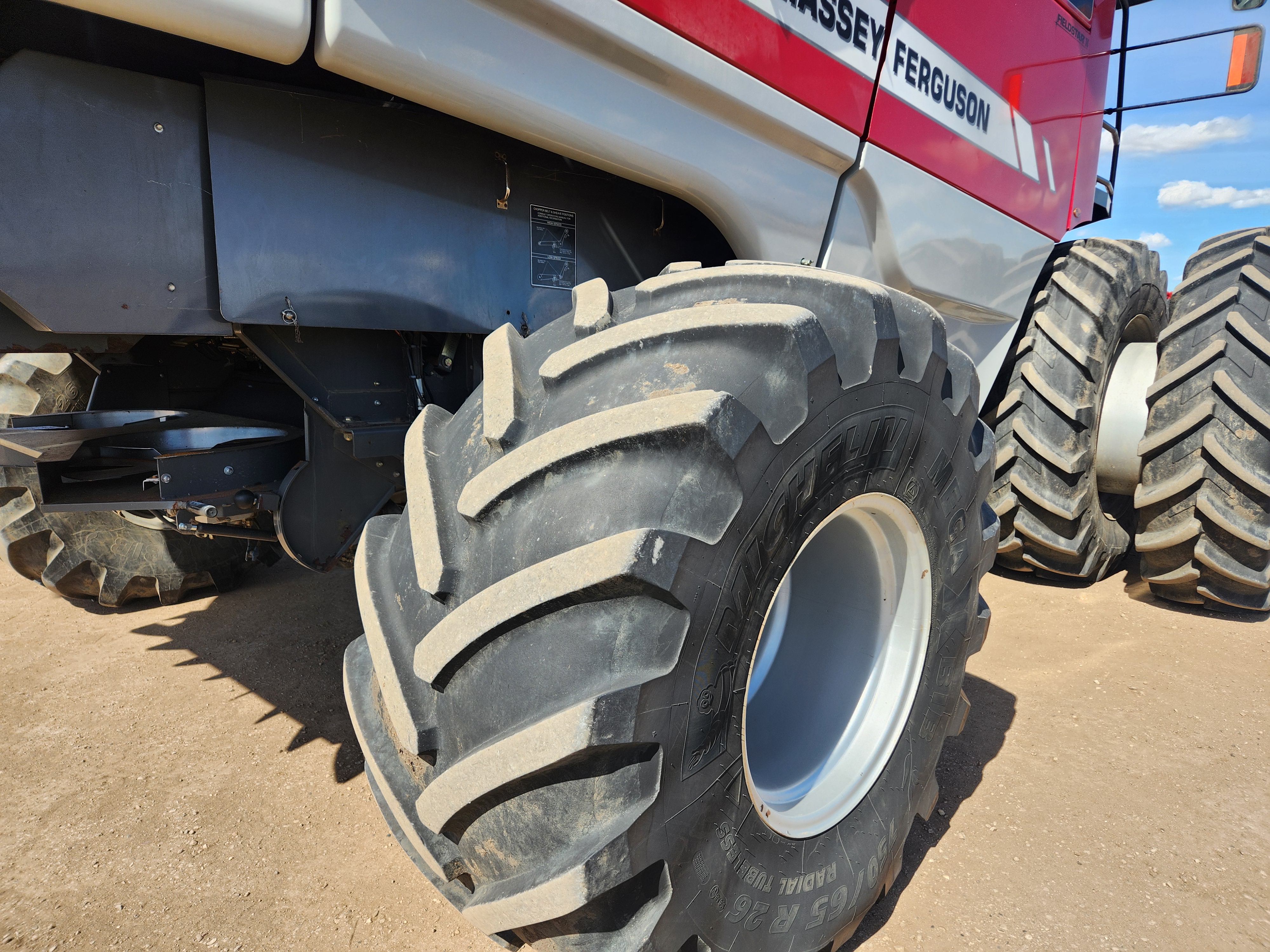 2009 Massey Ferguson 9795 Combine