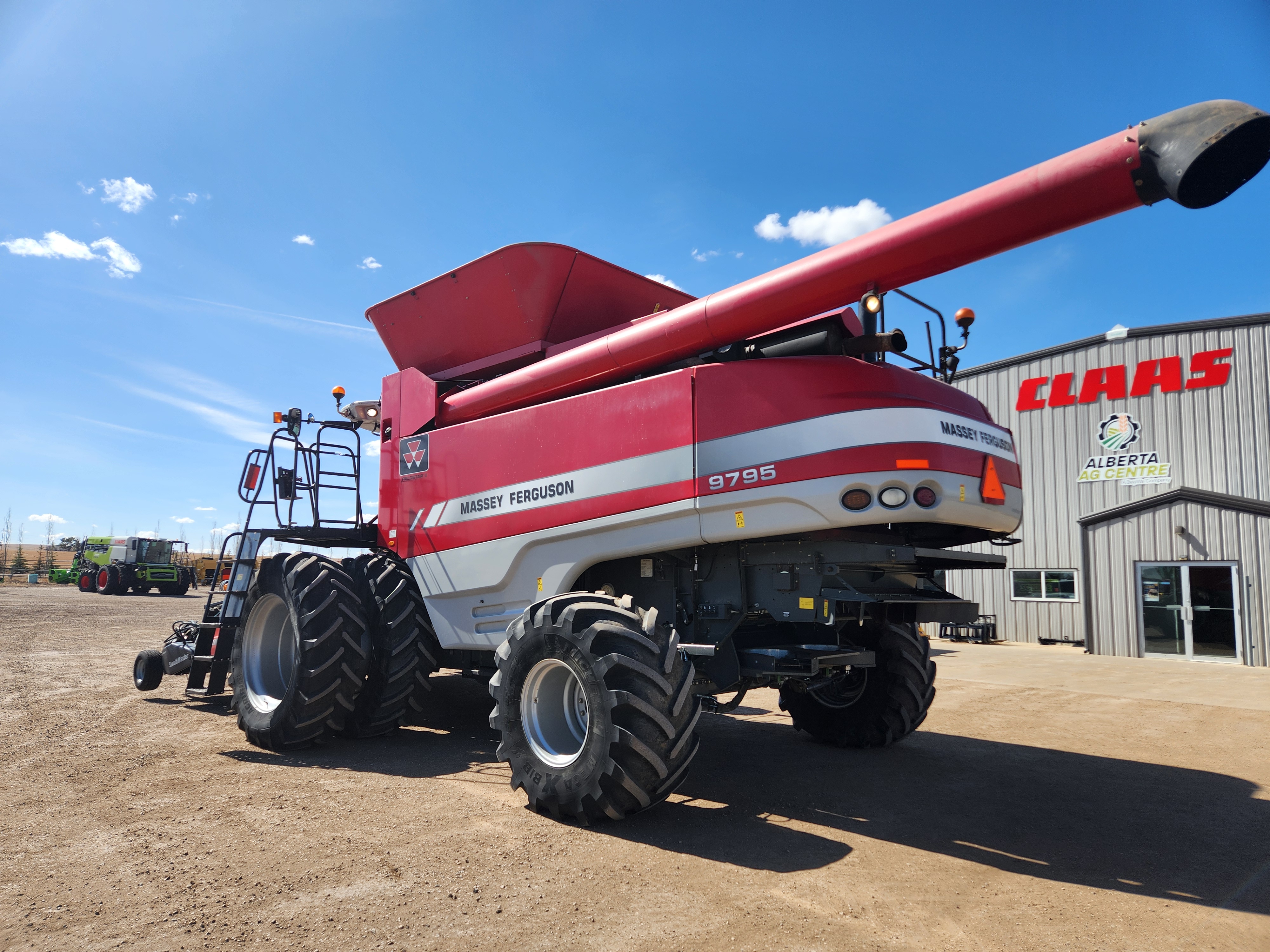 2009 Massey Ferguson 9795 Combine