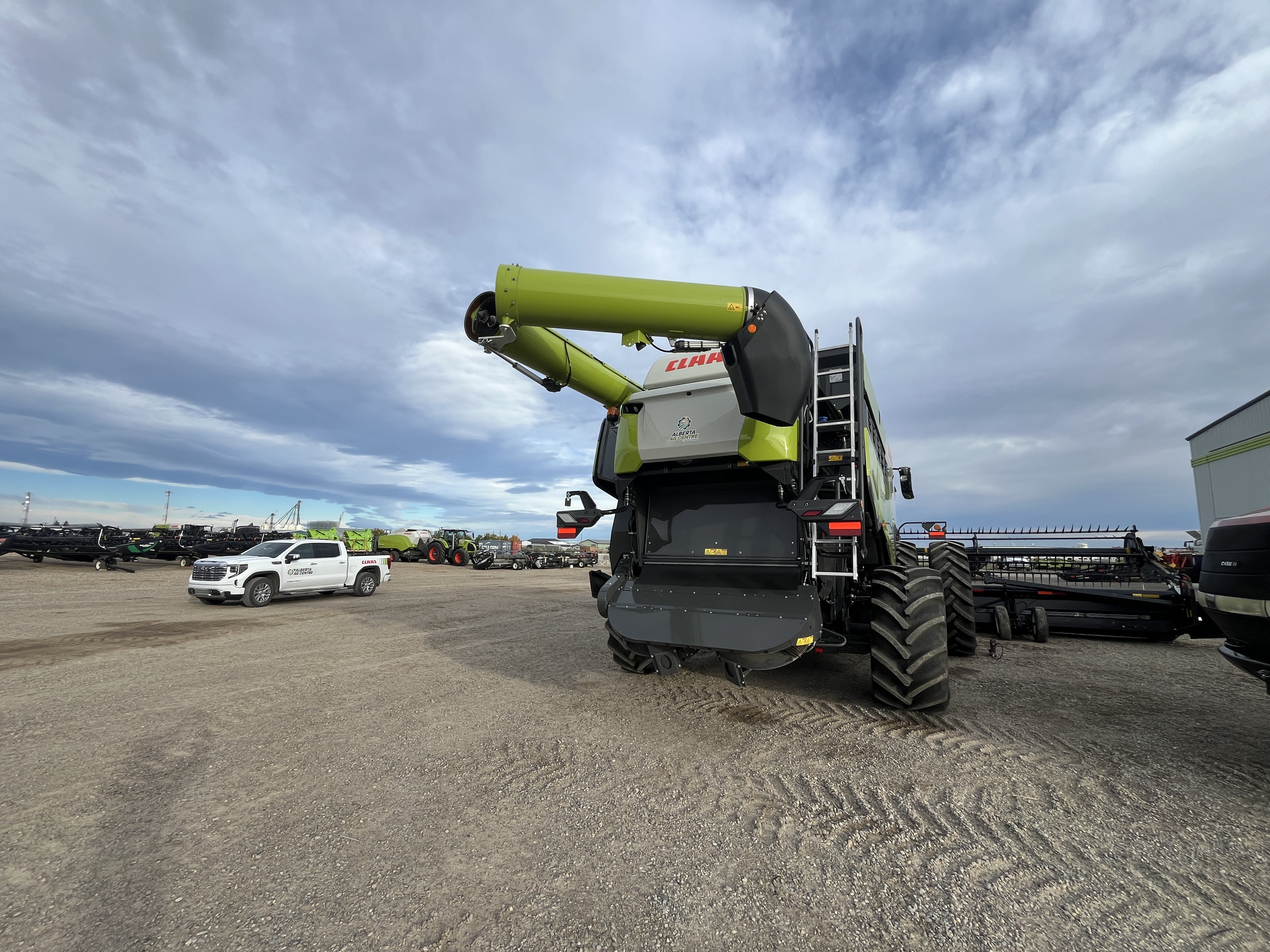 2023 CLAAS 8700 Combine