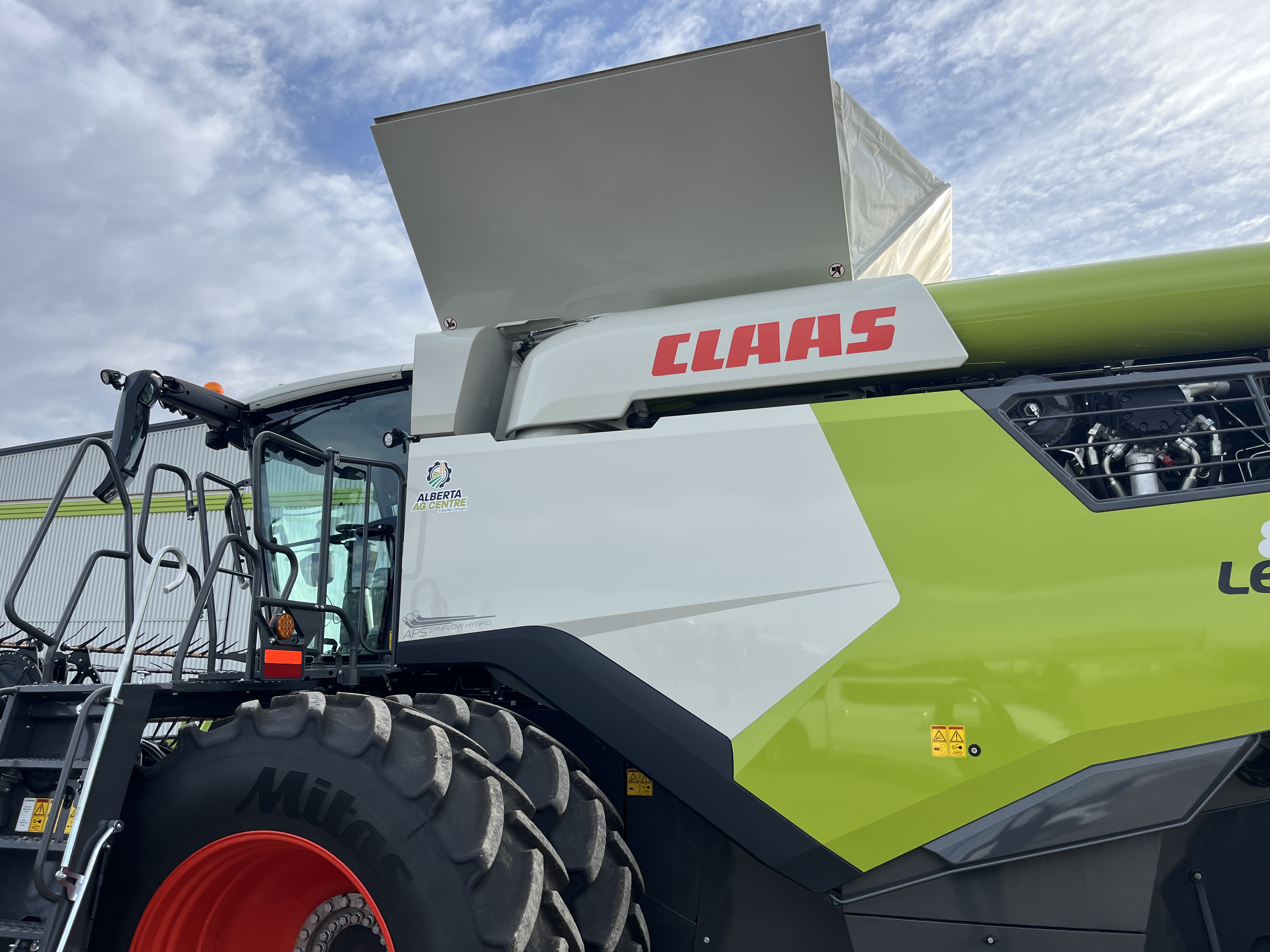 2023 CLAAS 8700 Combine