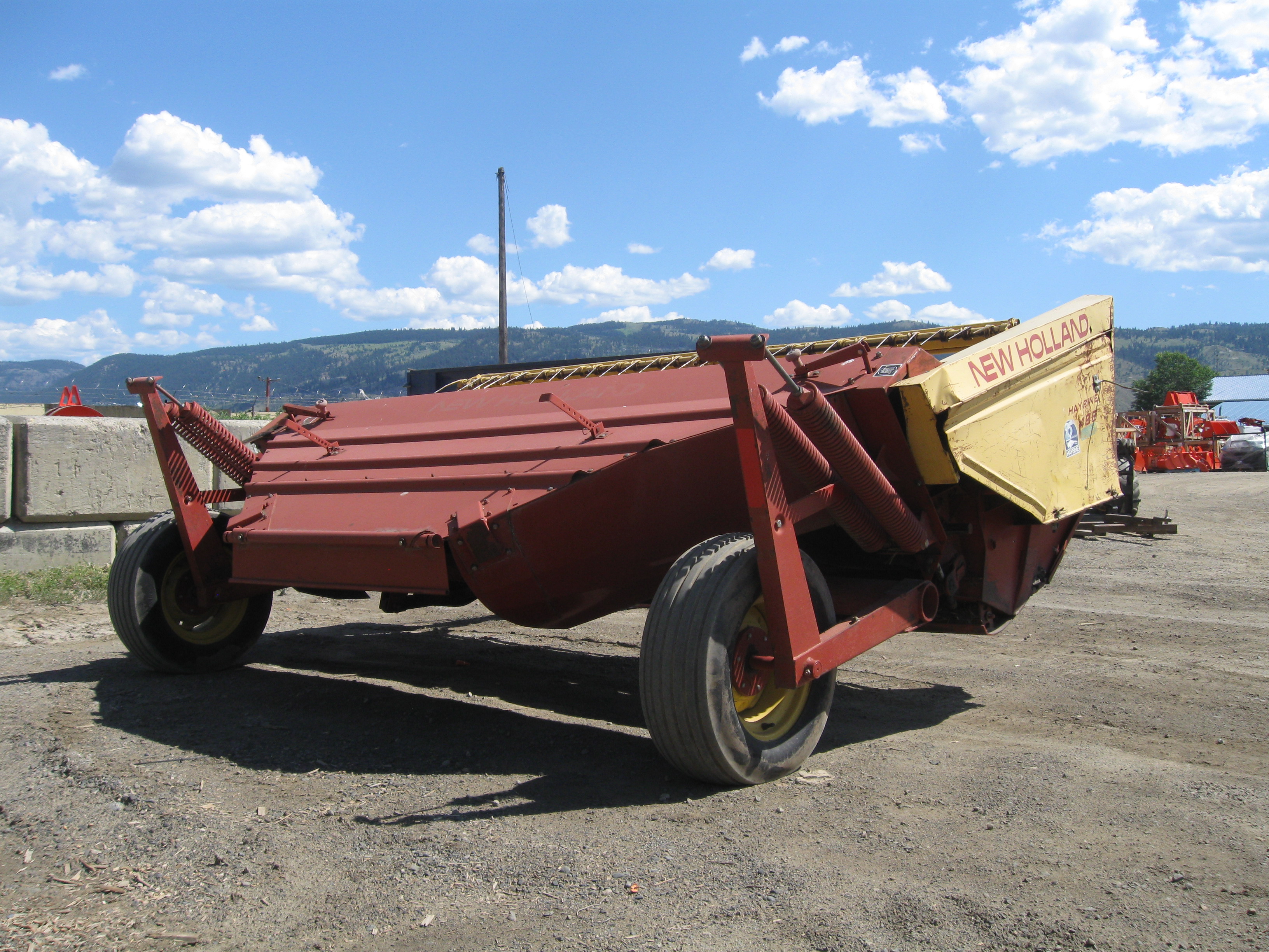 1990 New Holland 488 Mower Conditioner