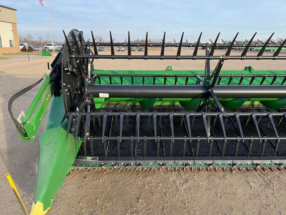 2023 John Deere HD40R Header Combine