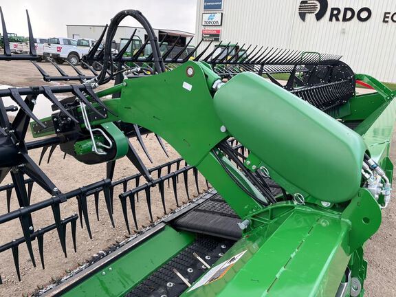 2023 John Deere RD45F Header Combine