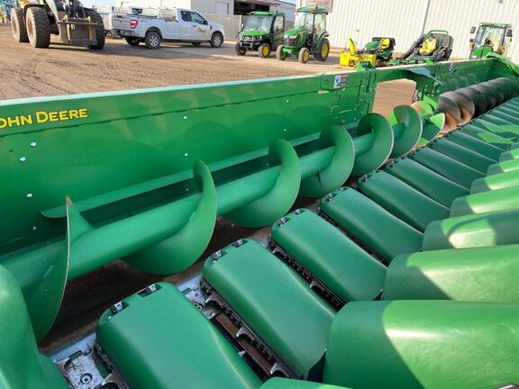 2023 John Deere C18R Header Corn Head