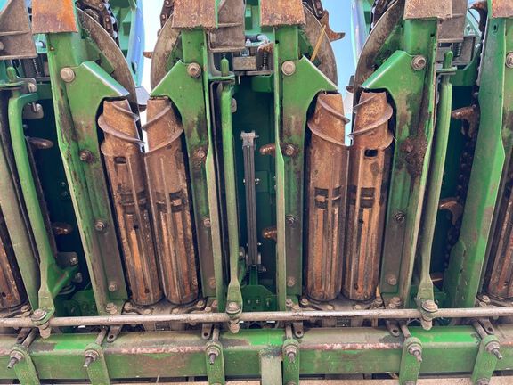 2023 John Deere C18R Header Corn Head