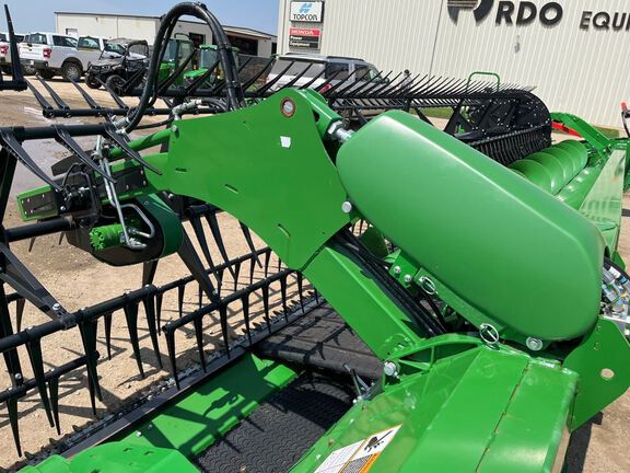 2023 John Deere RD45F Header Combine