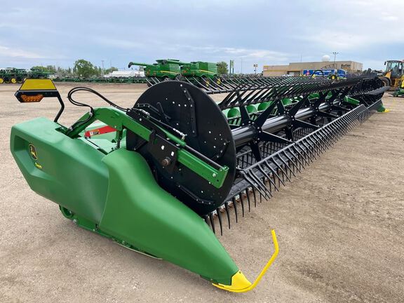 2023 John Deere RD45F Header Combine