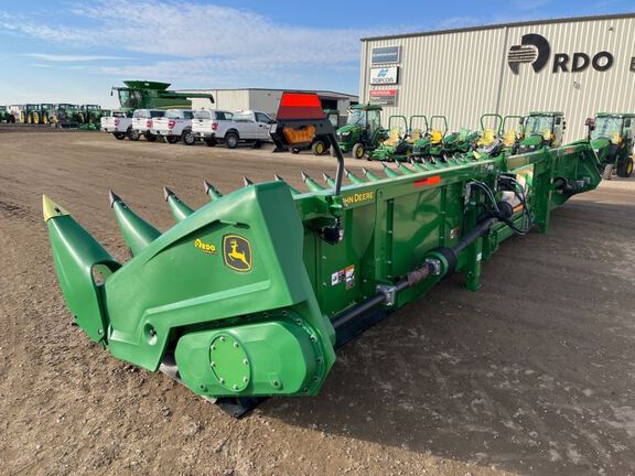 2023 John Deere C18R Header Corn Head