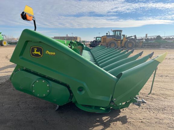 2023 John Deere C18R Header Corn Head