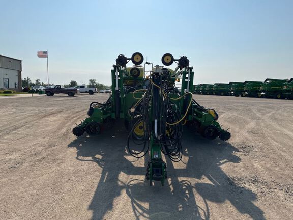 2022 John Deere DB60 Planter