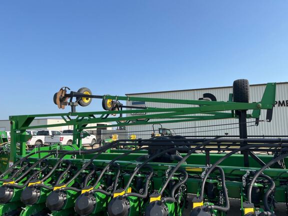 2022 John Deere DB60 Planter