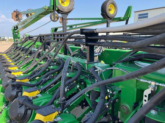 2022 John Deere DB60 Planter