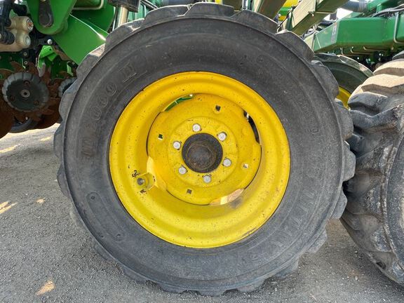 2022 John Deere DB60 Planter