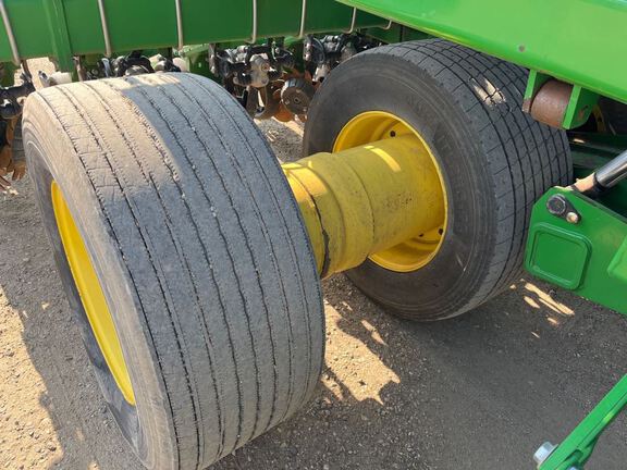 2022 John Deere DB60 Planter