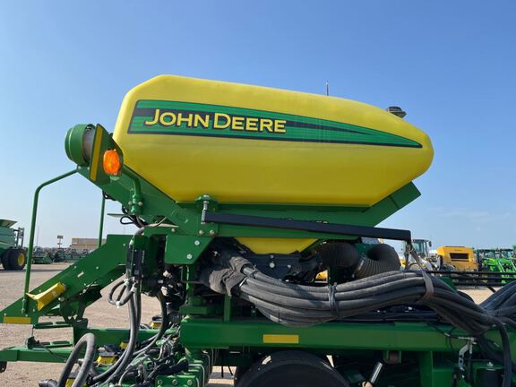 2022 John Deere DB60 Planter