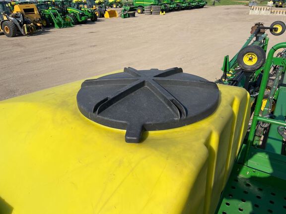 2022 John Deere DB60 Planter