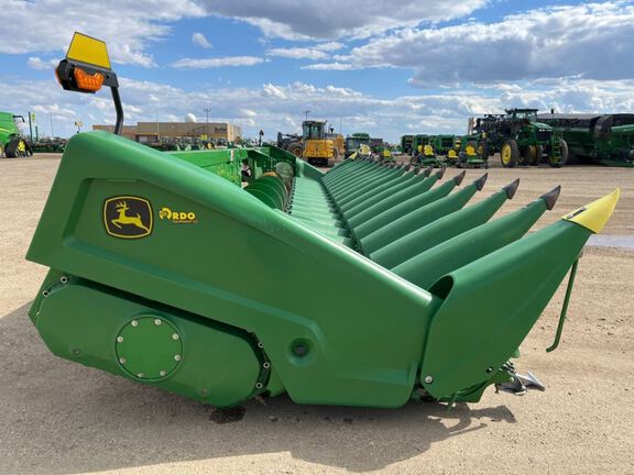 2023 John Deere C18R Header Corn Head