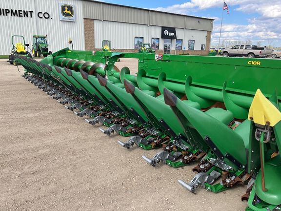 2023 John Deere C18R Header Corn Head