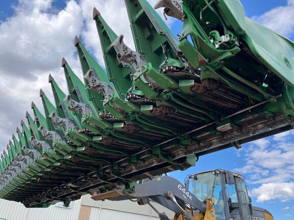 2023 John Deere C18R Header Corn Head