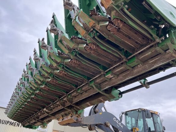 2023 John Deere C18R Header Corn Head