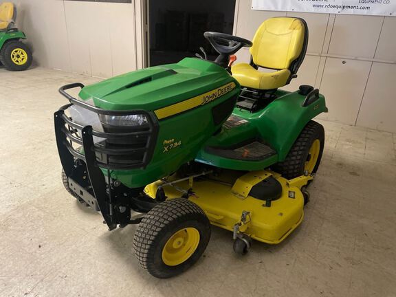 2015 John Deere X734 Garden Tractor