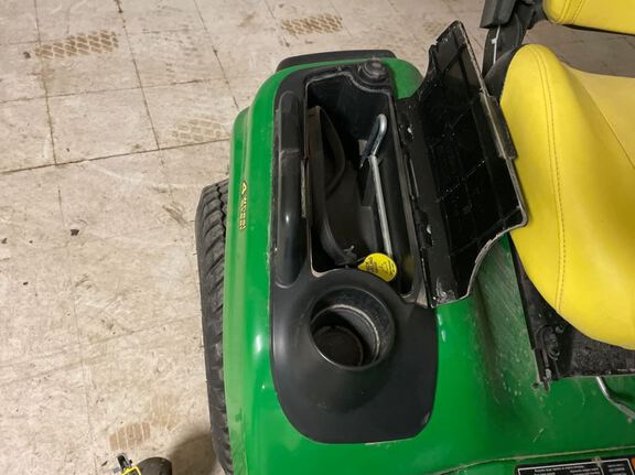 2015 John Deere X734 Garden Tractor