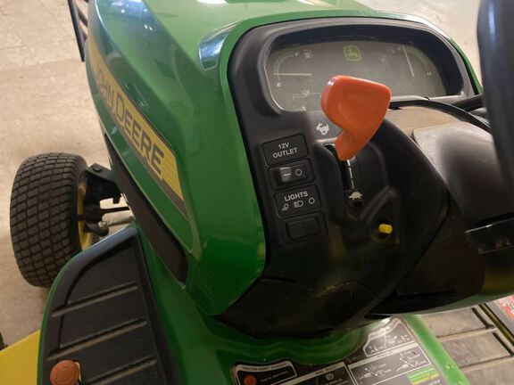 2015 John Deere X734 Garden Tractor