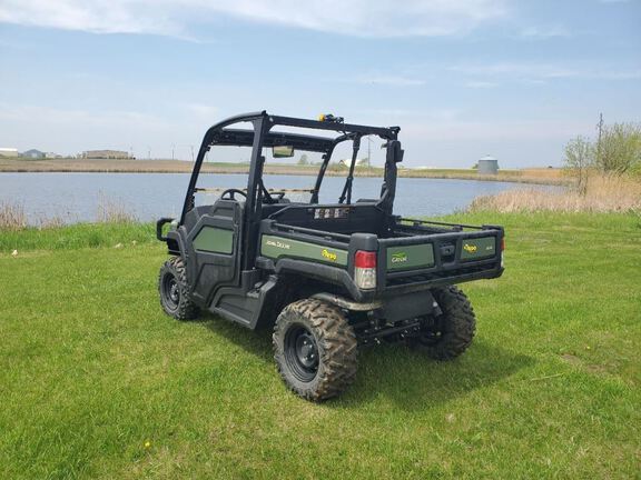 2022 John Deere XUV835M ATV