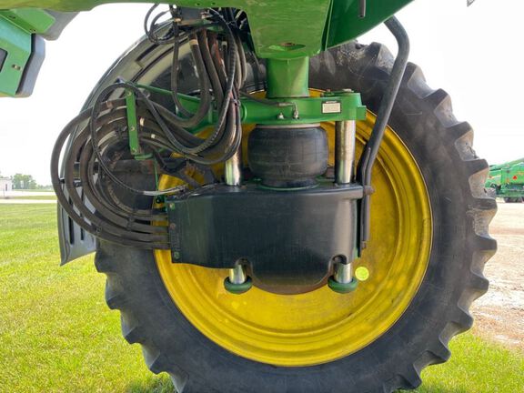 2014 John Deere R4038 Sprayer/High Clearance