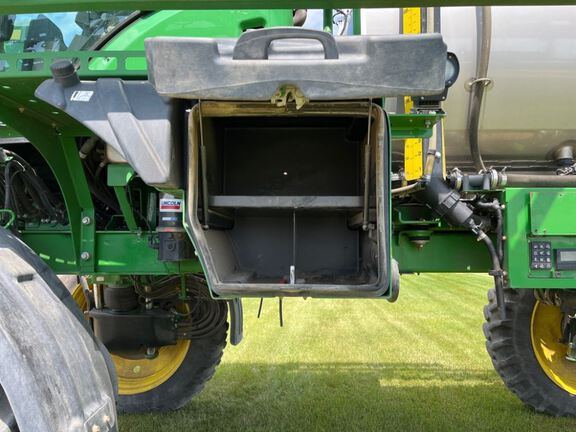 2014 John Deere R4038 Sprayer/High Clearance