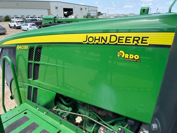 2014 John Deere R4038 Sprayer/High Clearance