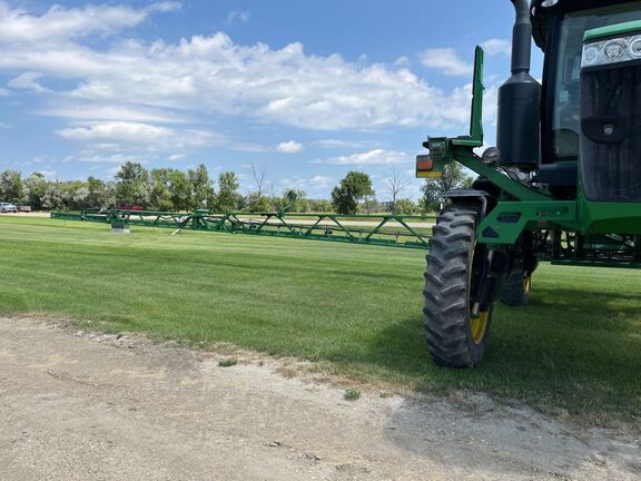 2014 John Deere R4038 Sprayer/High Clearance