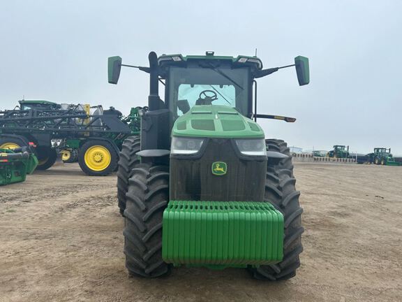 2023 John Deere 8R 250 Tractor