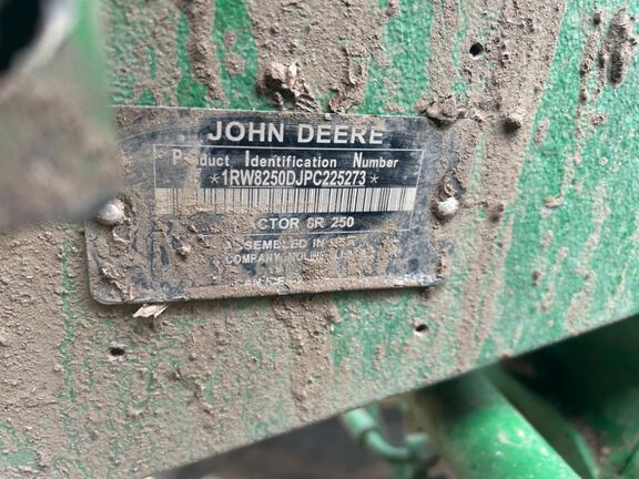 2023 John Deere 8R 250 Tractor