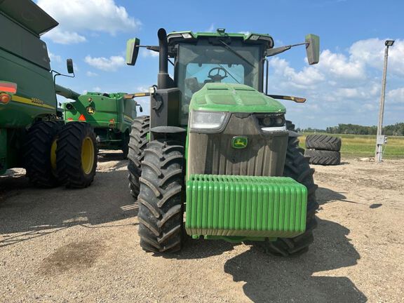 2023 John Deere 8R 250 Tractor