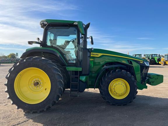 2023 John Deere 8R 250 Tractor