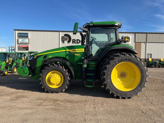 2023 John Deere 8R 250 Tractor