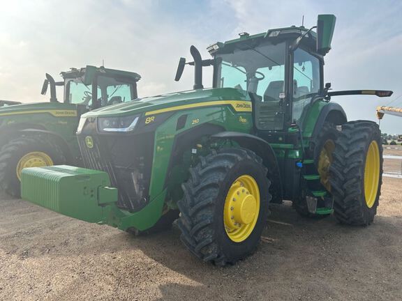 2023 John Deere 8R 250 Tractor