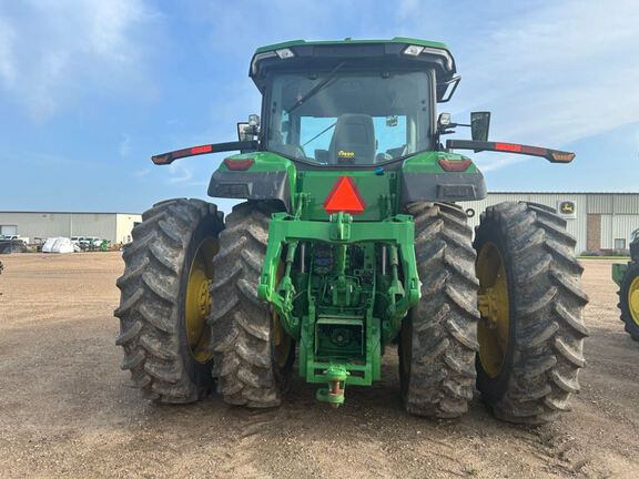 2023 John Deere 8R 250 Tractor