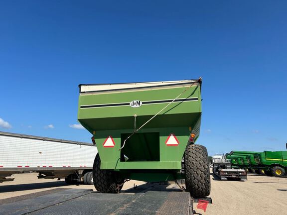 J&M 875-16 Grain Cart